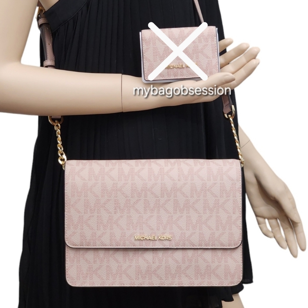 Michael Kors Daniela Logo LG Crossbody Pink - Picture 1 of 7